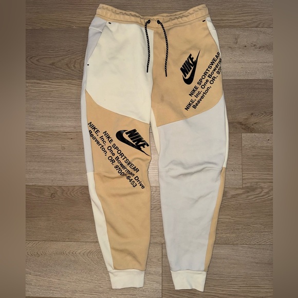 Nike Sportswear Tech Fleece Tan/Ivory Joggers - Picture 1 of 11